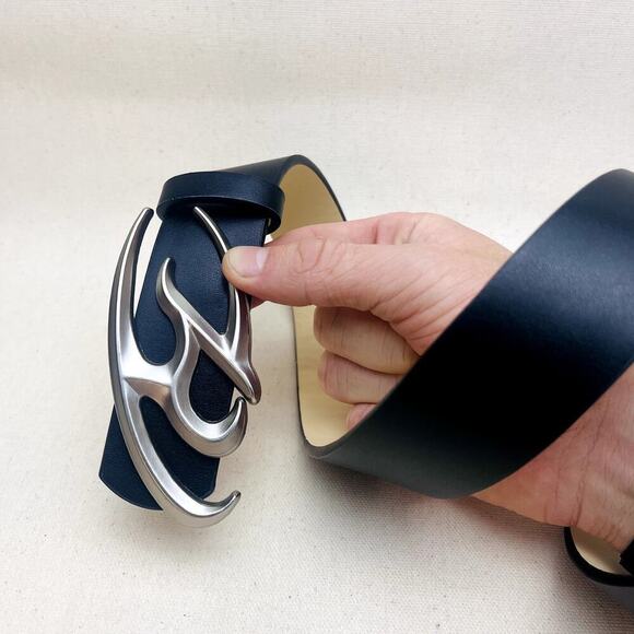 y2k 2000s chrome star futuristic cross emblem black grunge silver emo belt - Picture 2 of 6